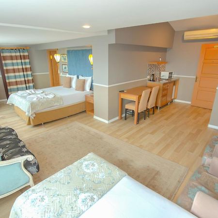 Tashkonak Studio Suites Istanbul Bagian luar foto