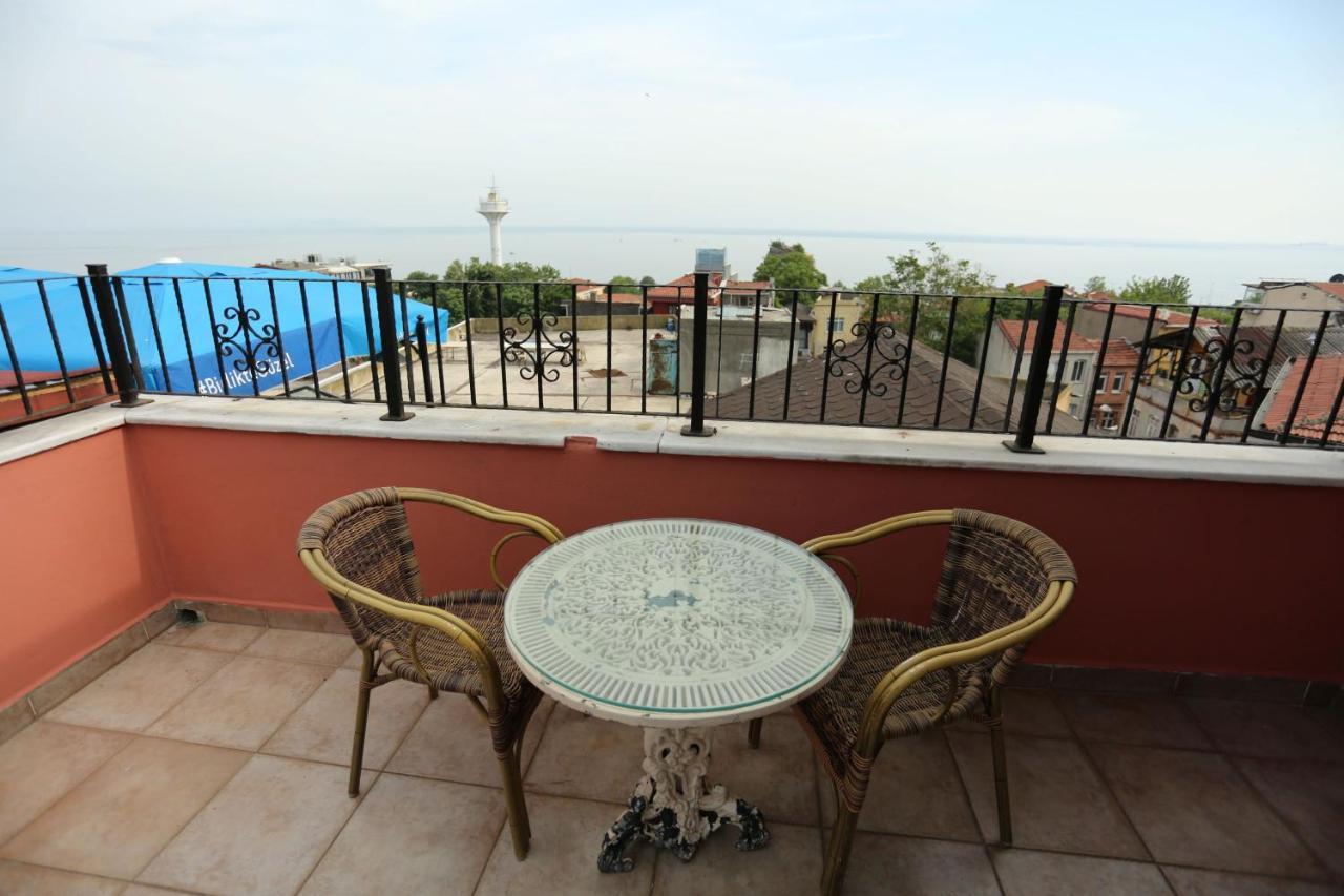 Tashkonak Studio Suites Istanbul Bagian luar foto