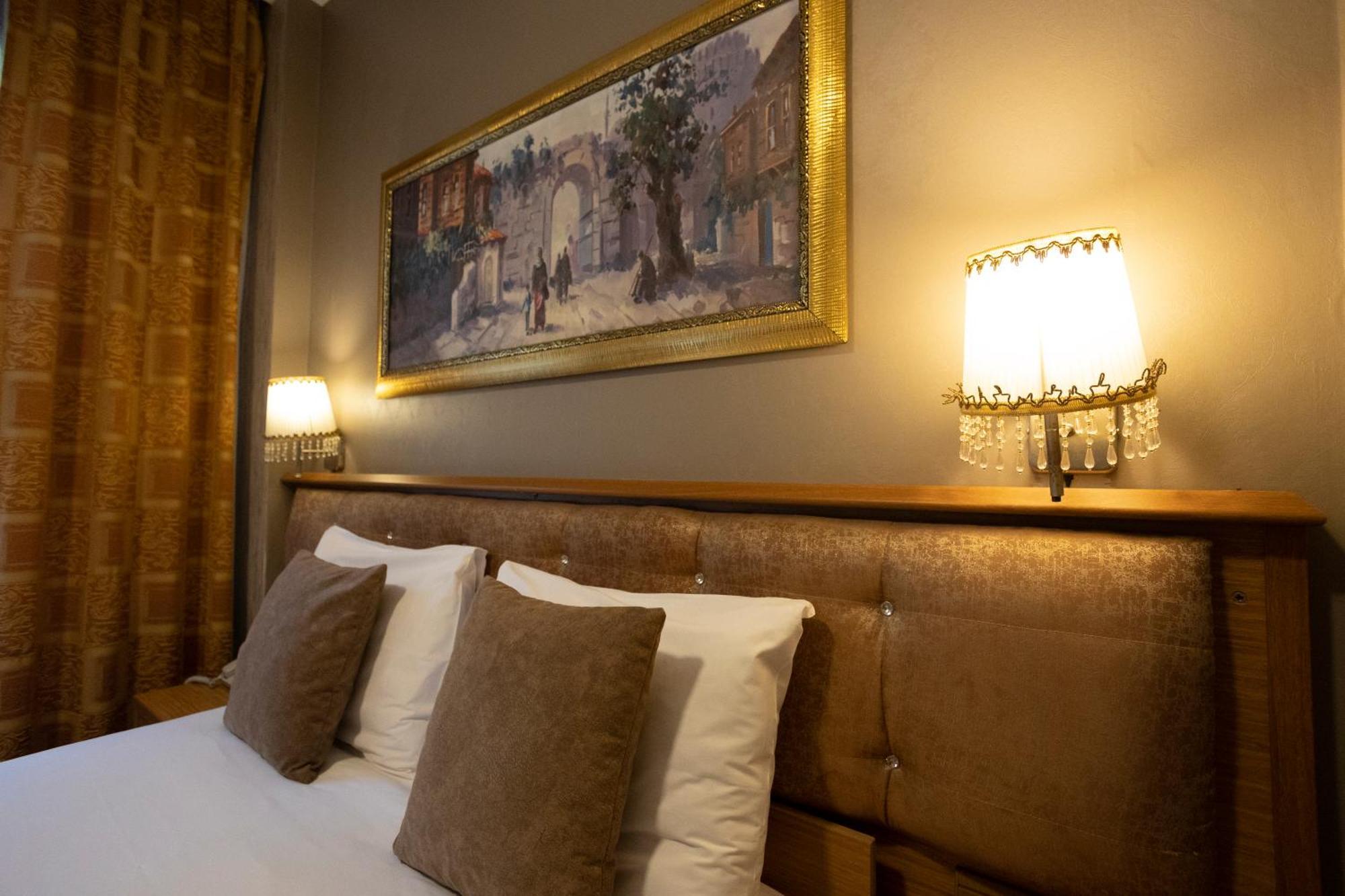 Tashkonak Studio Suites Istanbul Bagian luar foto